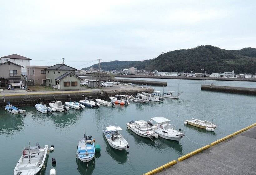 هتل Amakusa Prince