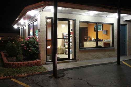 فندق Cascade Inn Niagara Falls