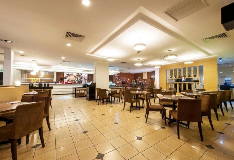 فندق Borneo Royale