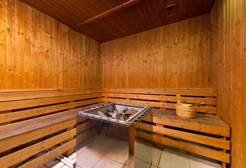 فندق Borneo Royale