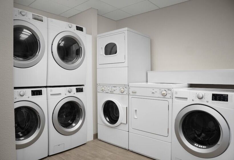 Отель Candlewood Suites Alexandria   Fort Belvoir By Ihg