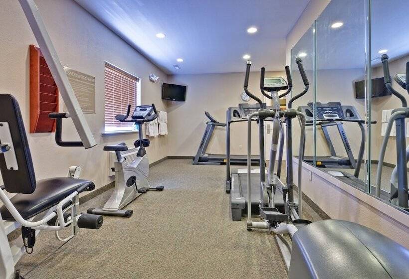 בית מלון כפרי Candlewood Suites Clarksville By Ihg