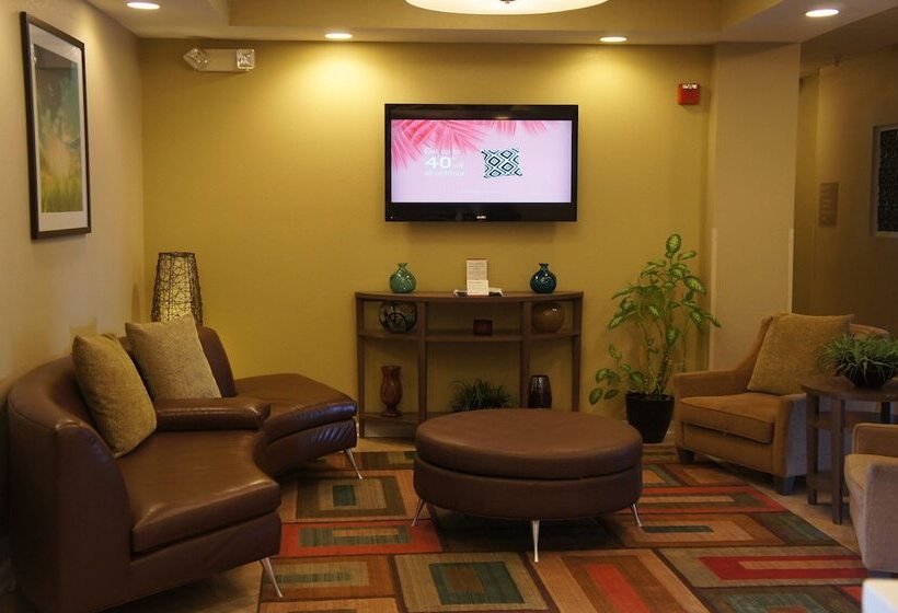 בית מלון כפרי Candlewood Suites Clarksville By Ihg