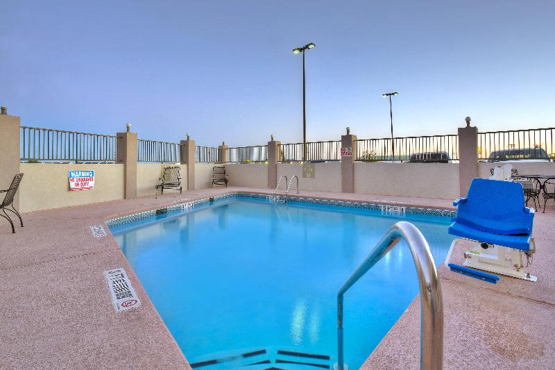ホテル Candlewood Suites Fort Stockton, An Ihg