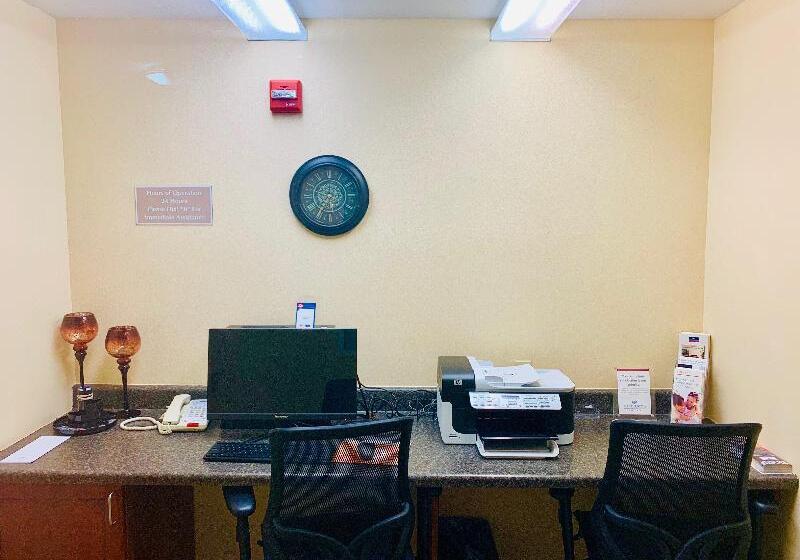 فندق Candlewood Suites Hot Springs, An Ihg