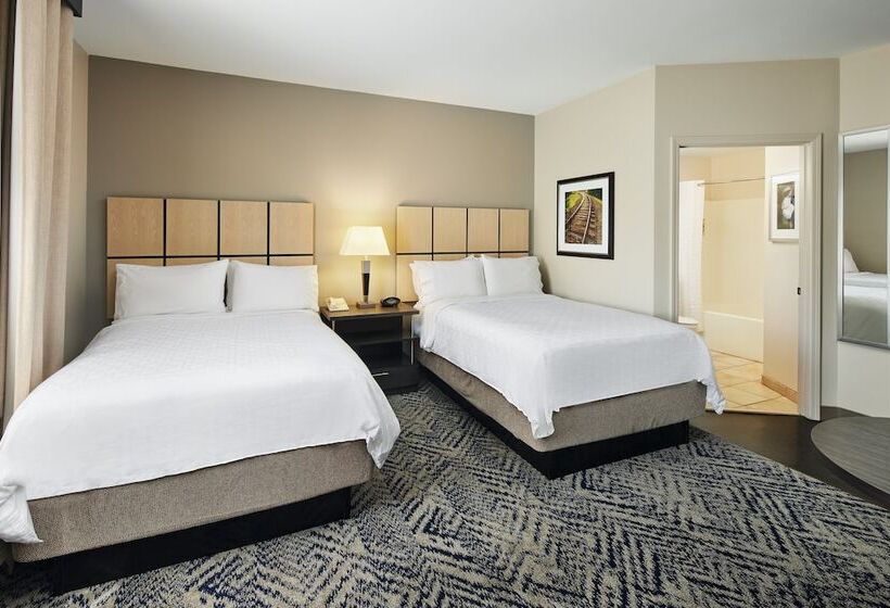 Отель Candlewood Suites Charleston Northwoods, An Ihg