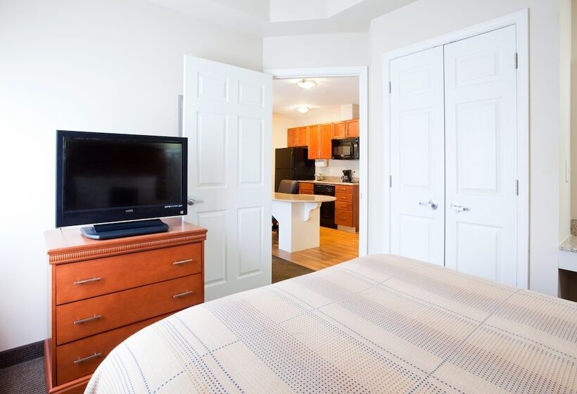 فندق Candlewood Suites Jacksonville, An Ihg