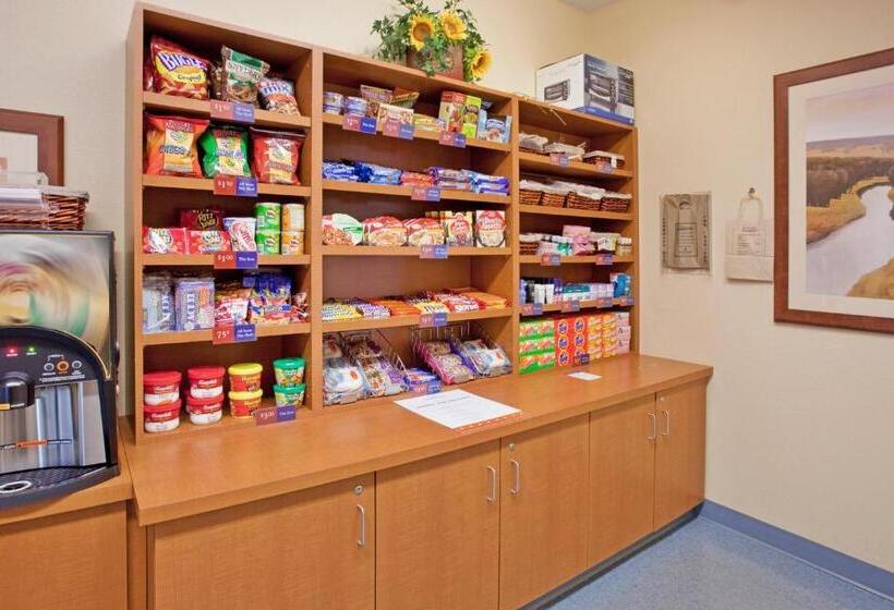 فندق Candlewood Suites Junction City   Ft. Riley, An Ihg