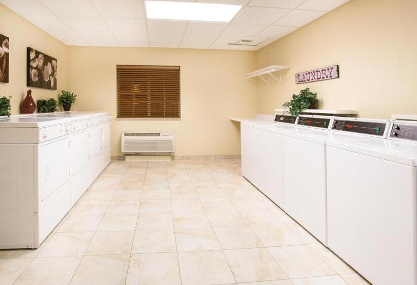 فندق Candlewood Suites Kenosha, An Ihg