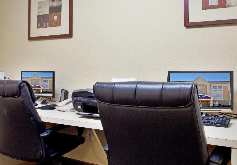 בית מלון כפרי Candlewood Suites Lake Charles Sulphur, An Ihg