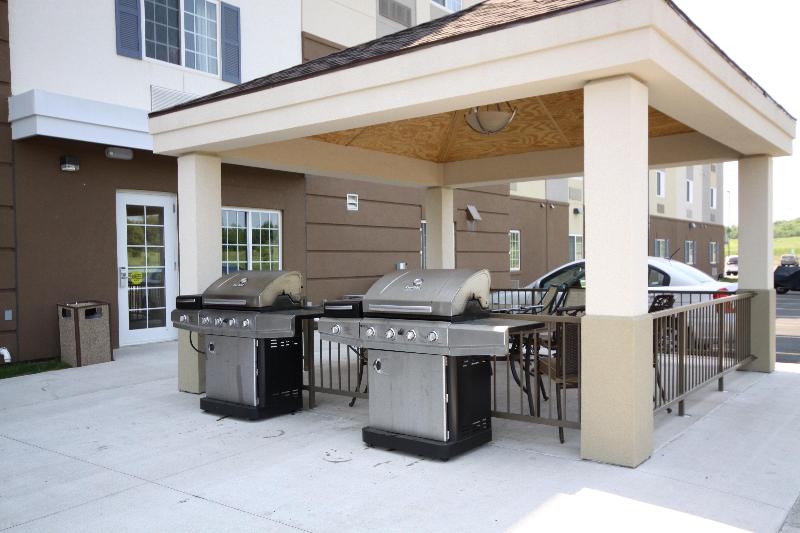 فندق Candlewood Suites Watertown Fort Drum, An Ihg