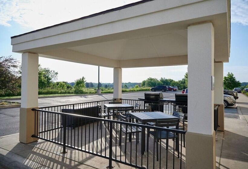 فندق Candlewood Suites Watertown Fort Drum, An Ihg