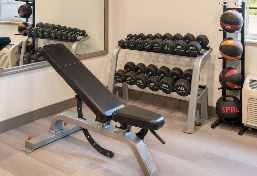 فندق Candlewood Suites Watertown Fort Drum, An Ihg