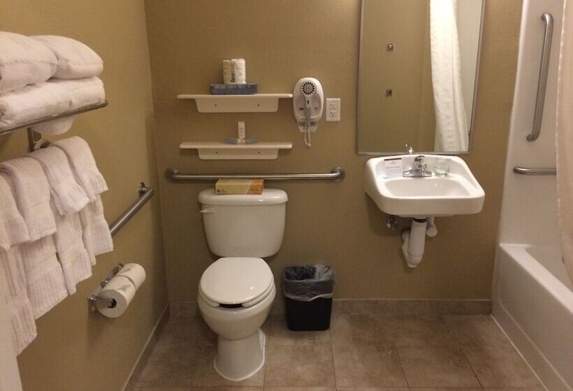 فندق Candlewood Suites Watertown Fort Drum, An Ihg