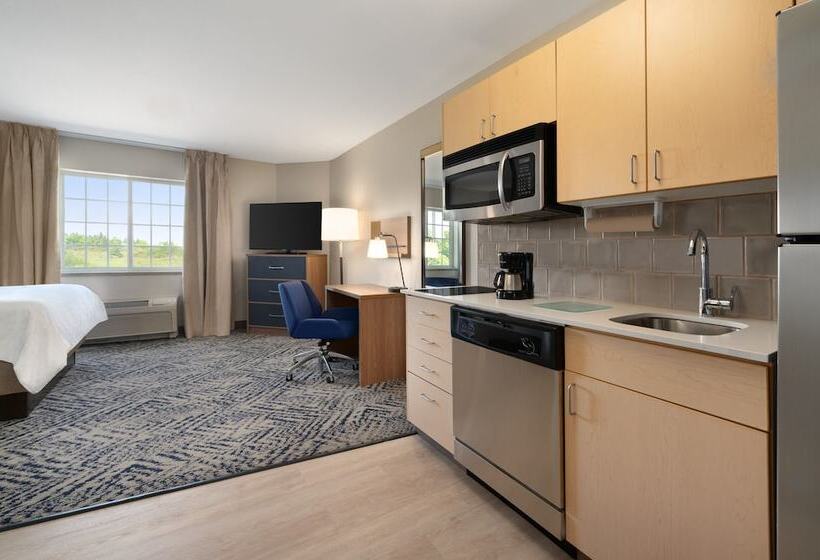 فندق Candlewood Suites Watertown Fort Drum, An Ihg