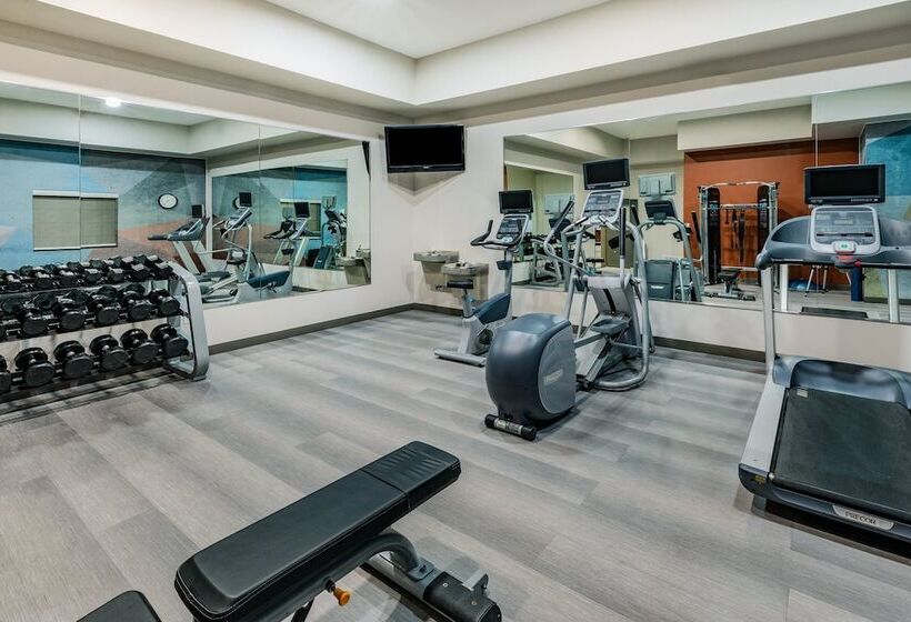 ホテル Candlewood Suites Mount Pleasant, An Ihg