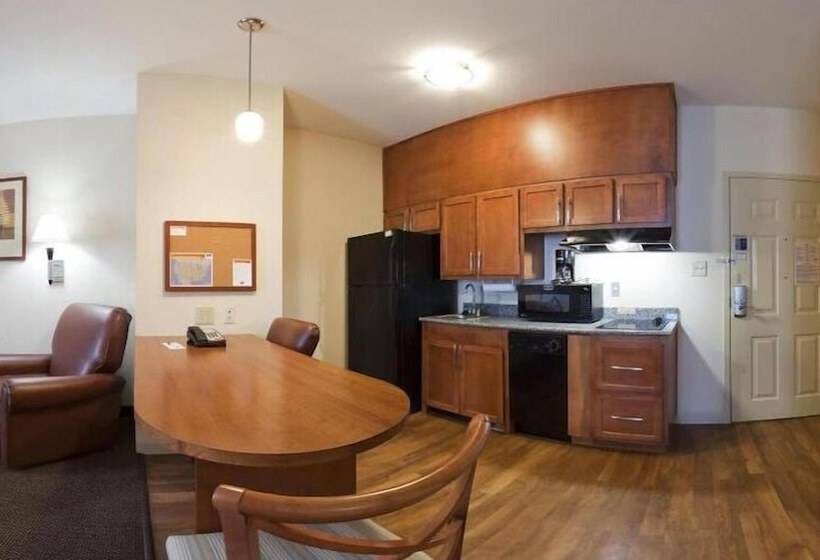 فندق Candlewood Suites New Iberia, An Ihg