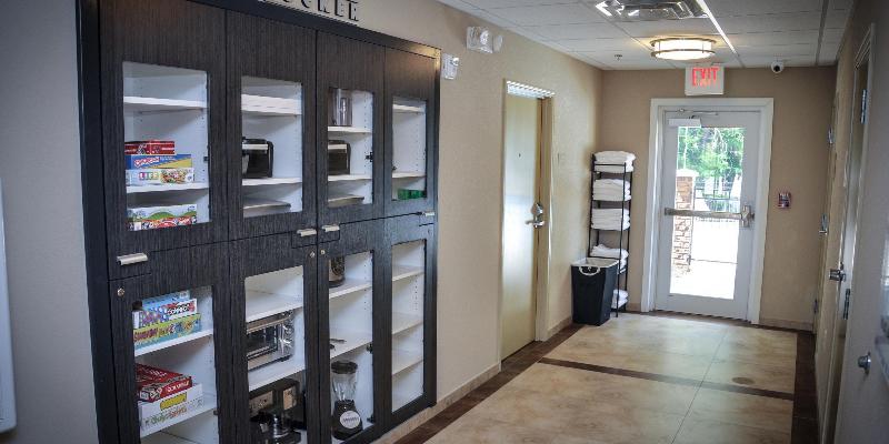 فندق Candlewood Suites Pearl, An Ihg