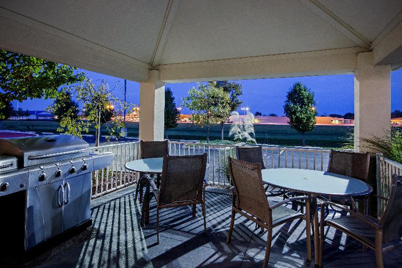 فندق Candlewood Suites Perrysburg By Ihg