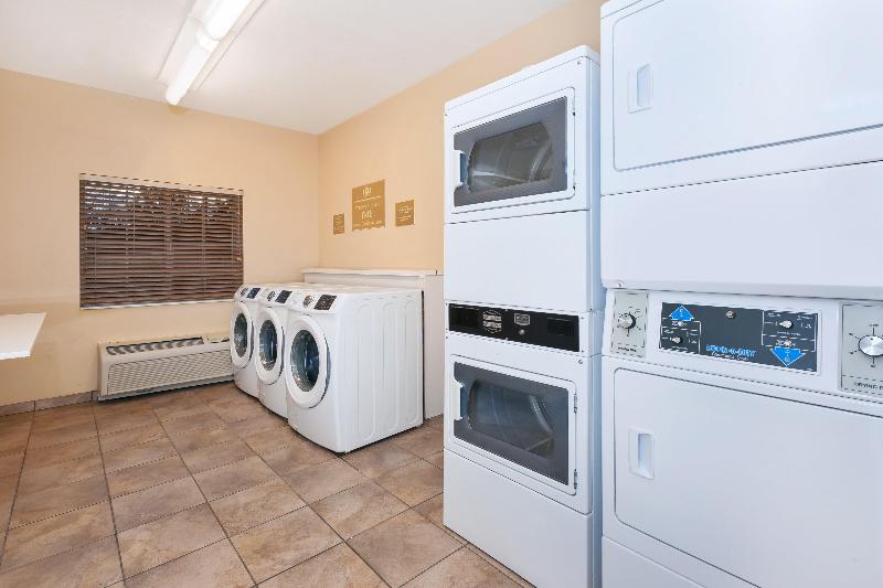 בית מלון כפרי Candlewood Suites Rocky Mount, An Ihg