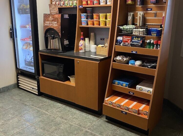 בית מלון כפרי Candlewood Williamsport, An Ihg