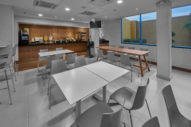 ホテル City Express By Marriott Torreon