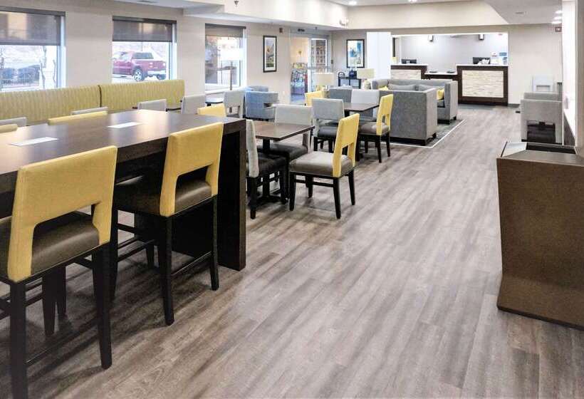 Отель Comfort Inn & Suites Conway