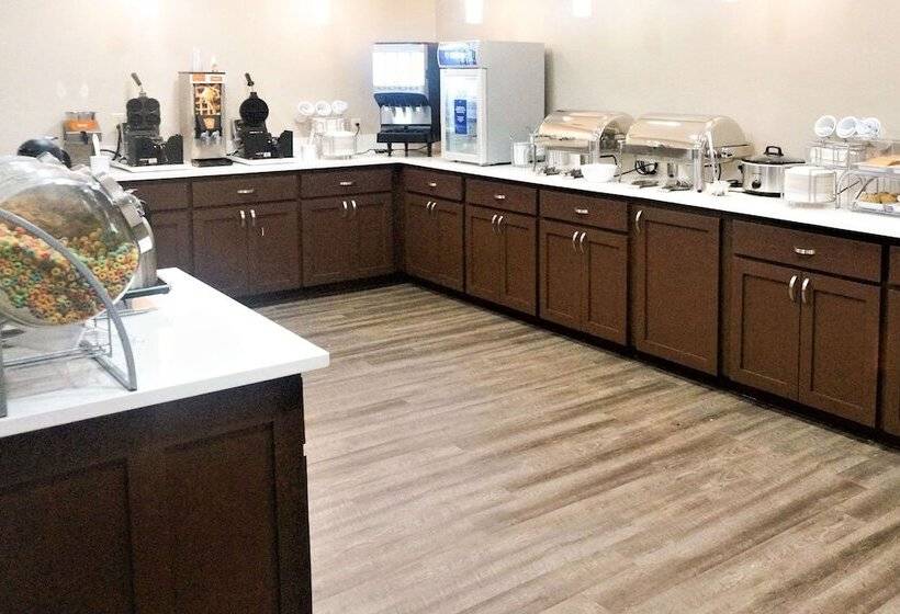 Отель Comfort Inn & Suites Conway