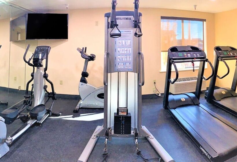 Отель Comfort Inn & Suites Conway