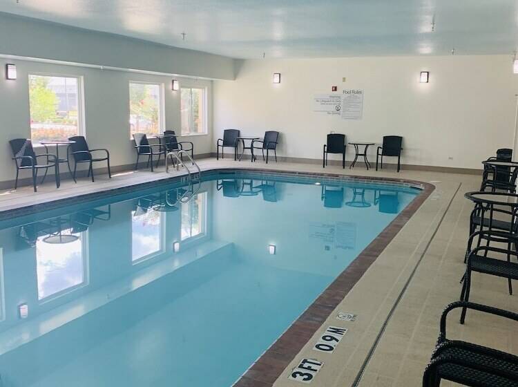 Отель Comfort Inn & Suites Conway