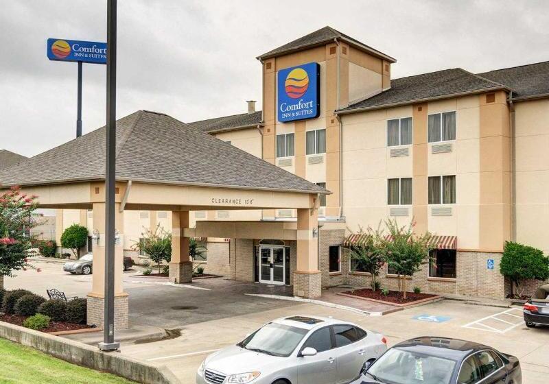 Отель Comfort Inn & Suites Conway