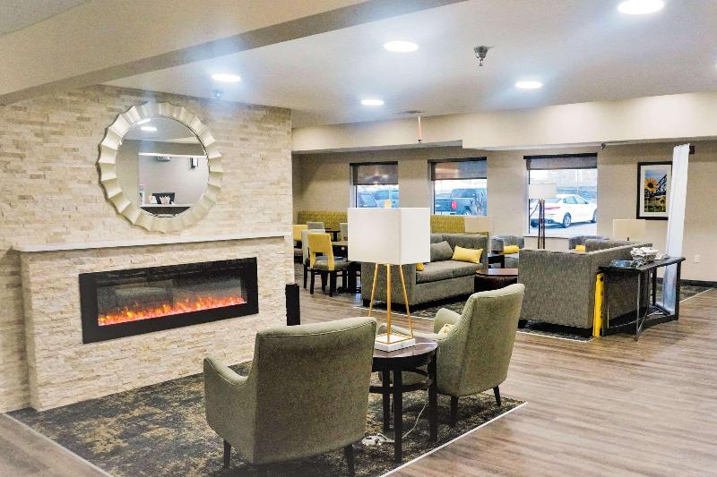 Отель Comfort Inn & Suites Conway