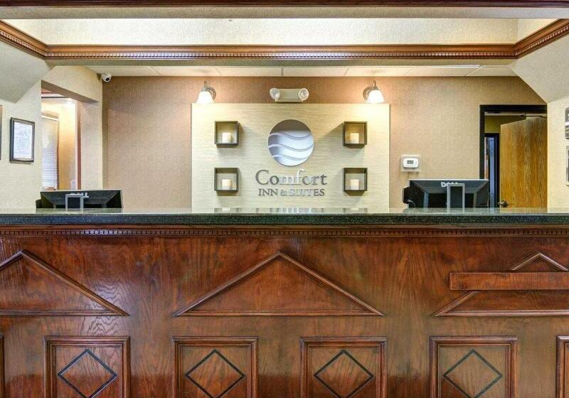 Отель Comfort Inn & Suites Conway
