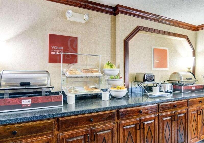 Отель Comfort Inn & Suites Conway