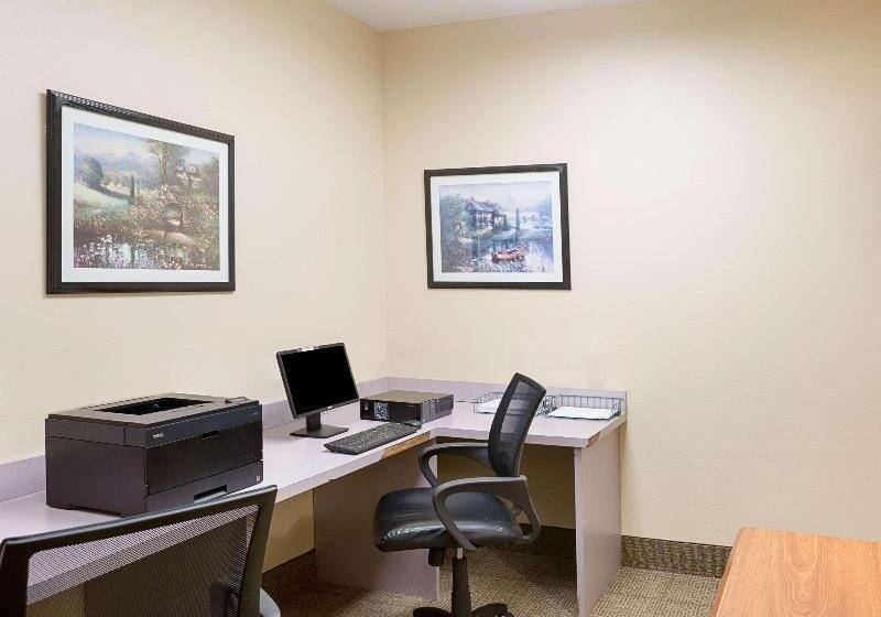 فندق Comfort Suites La Porte