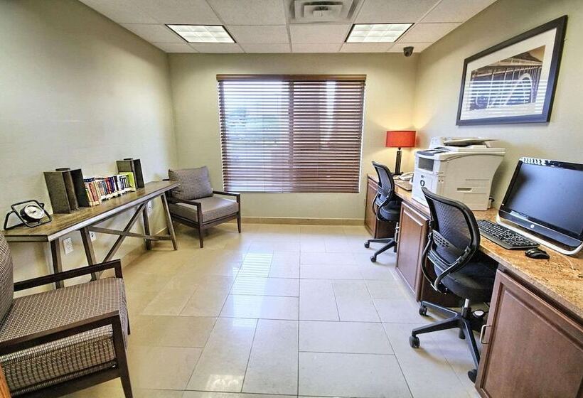 בית מלון כפרי Country Inn & Suites By Radisson, Dearborn, Mi