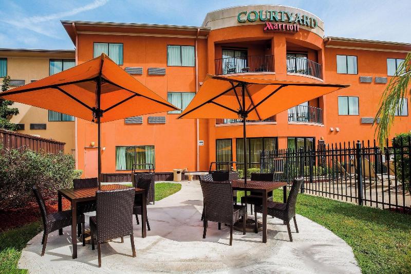 فندق Courtyard By Marriott Corpus Christi