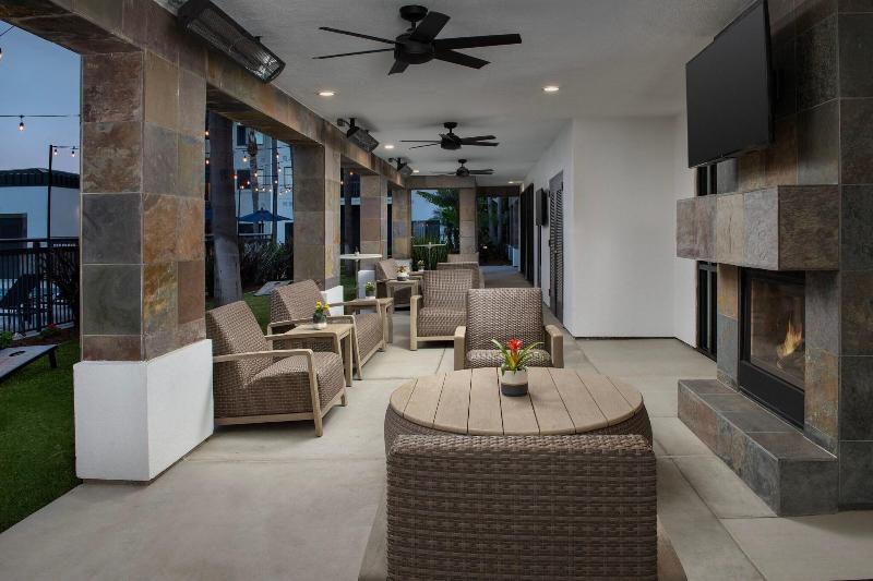 فندق Courtyard By Marriott San Diego Carlsbad