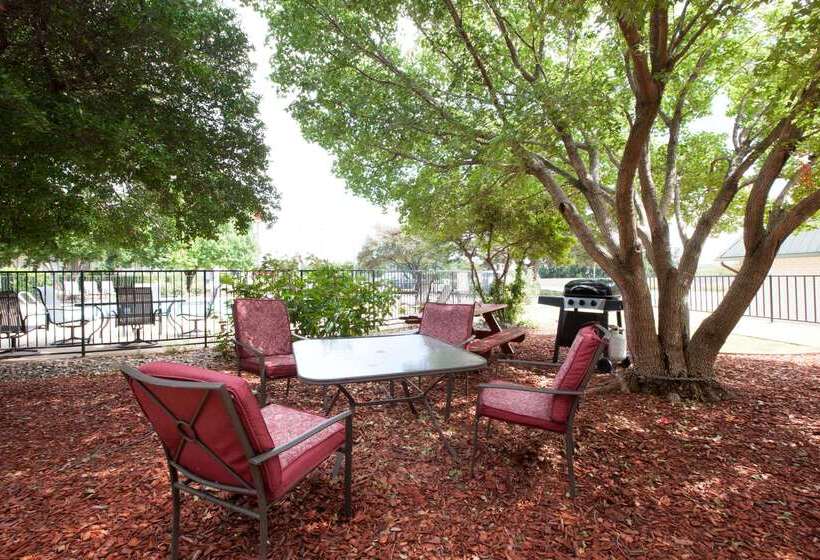 فندق Days Inn By Wyndham Clinton