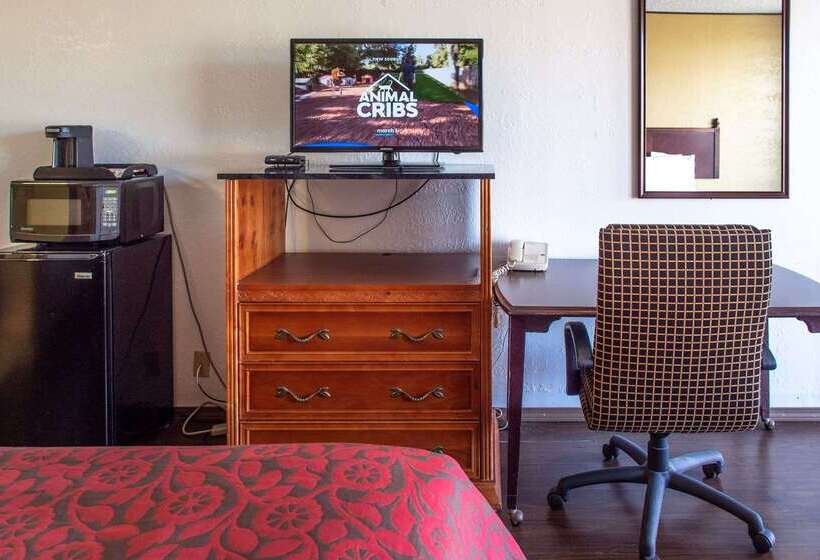 فندق Days Inn By Wyndham Clinton