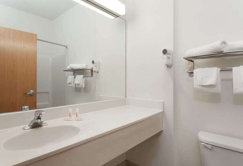 酒店 Days Inn & Suites By Wyndham Cambridge