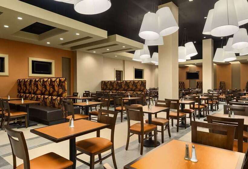 酒店 Embassy Suites By Hilton Orlando Lake Buena Vista South