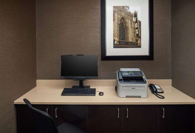 فندق Embassy Suites By Hilton St. Louis Downtown