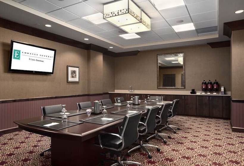 فندق Embassy Suites By Hilton St. Louis Downtown