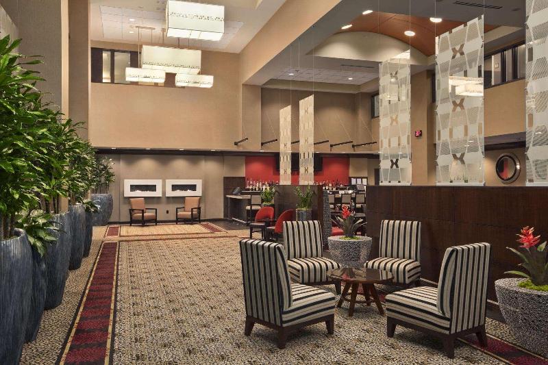 هتل Embassy Suites By Hilton St. Louis Downtown