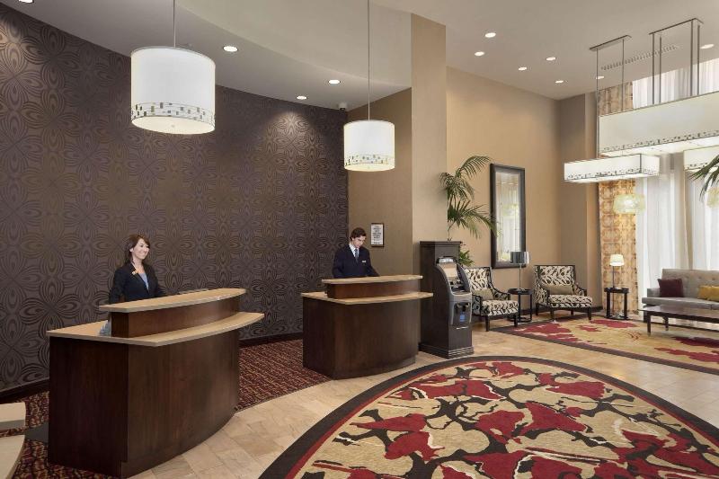 فندق Embassy Suites By Hilton St. Louis Downtown