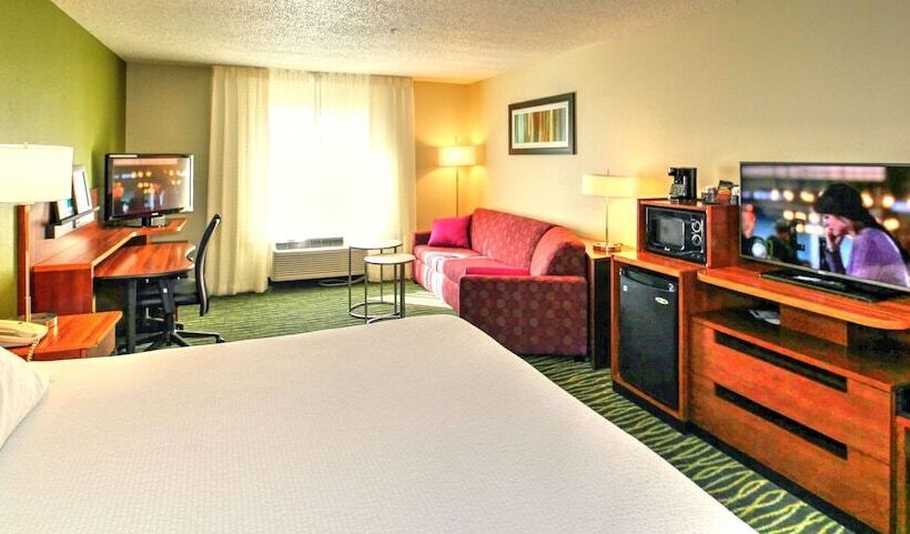 בית מלון כפרי Fairfield Inn Boise Airport