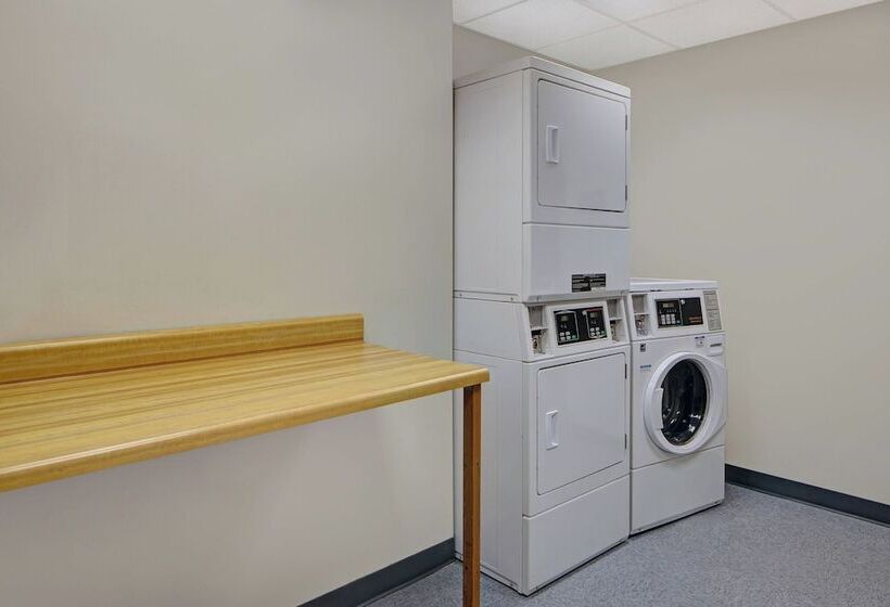 هتل Fairfield Inn And Suites Carlsbad