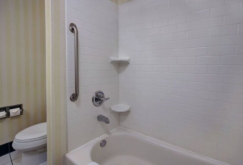 هتل Fairfield Inn And Suites Carlsbad