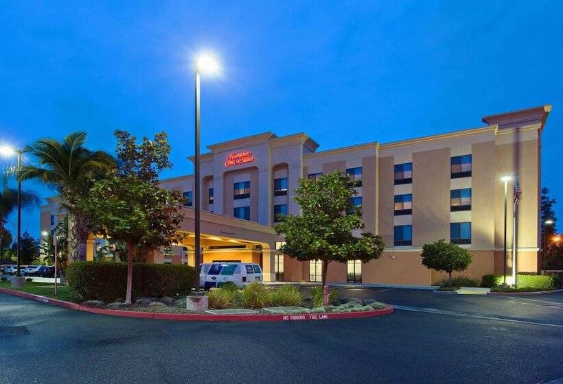 هتل Hampton Inn & Suites Clovisairport North